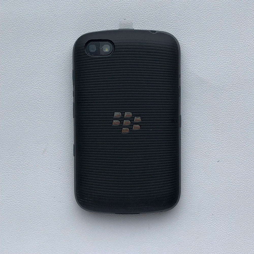 Original Blackberry 9720 Samoa 2G 3G Mobile Cell Phone 2.8" 5MP WiFi BlackBerry OS Smartphone QWERTY Keyboard Cellphone Unlocked