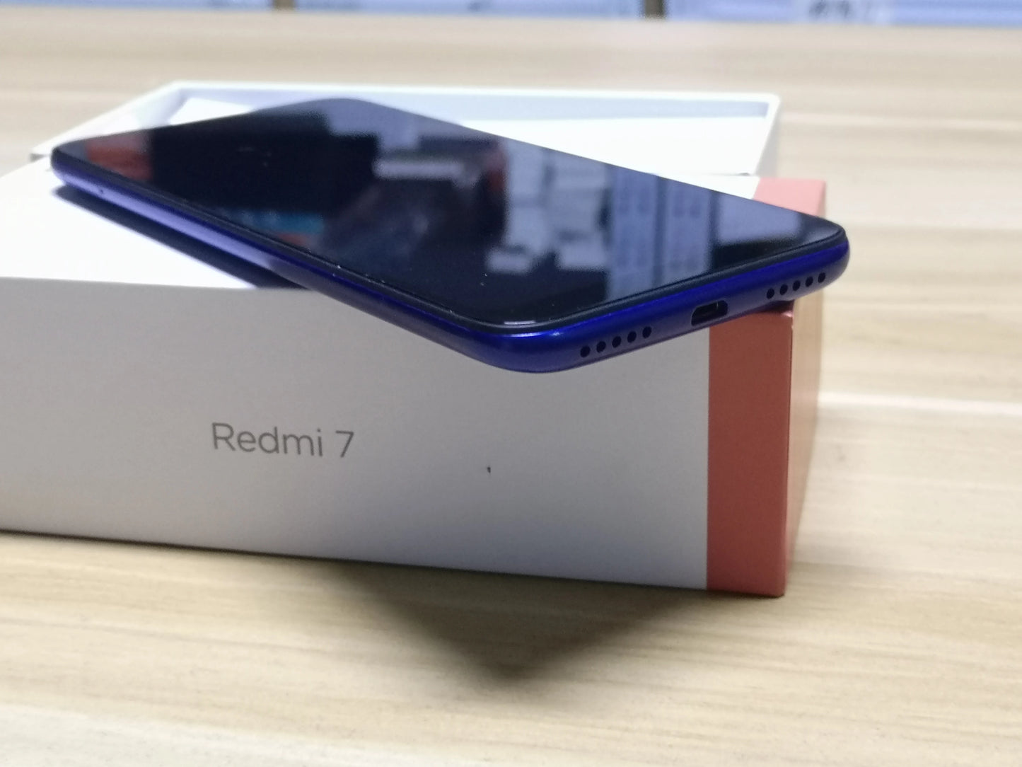 Xiaomi Redmi 7 Cellphone with Phone Case, Dual SIM Solt Cellphone Android Cell Phone Dual Camera used phone