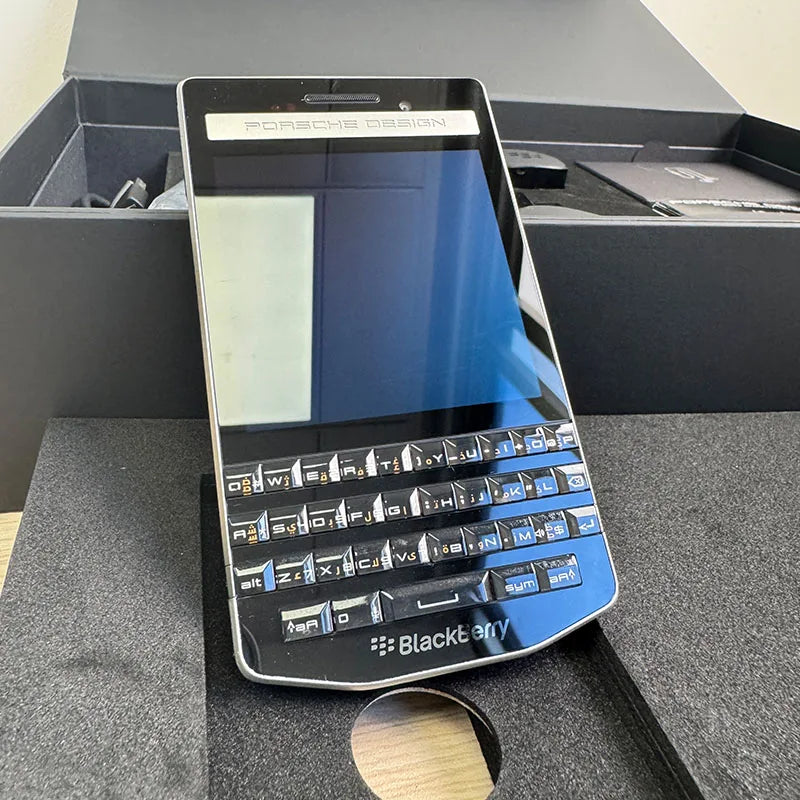 BlackBerry Original P'9983 Cellphone 64GB 2GB RAM 8MP Camera Arabic Keyboard Unlocked Phone Bluetooth Supported